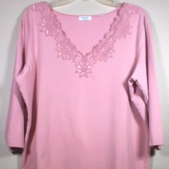 Liz&co. Knit Top Pink with Lace 1X - Picture 5 of 9